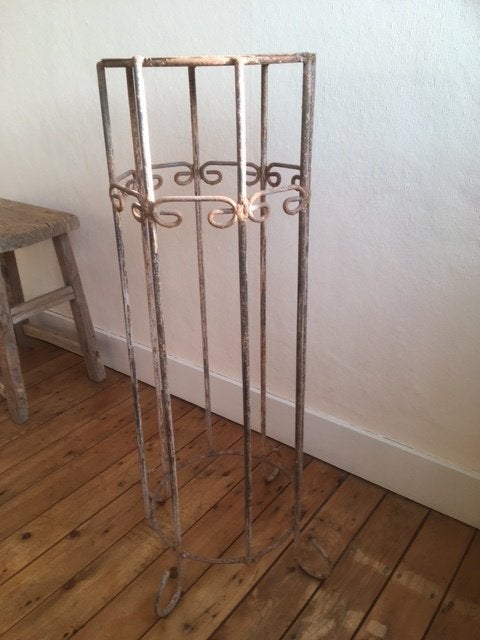 Brocante "plantentafeltje", Hoog 86 / doorsnede 28 cm. Uniek, Ophalen