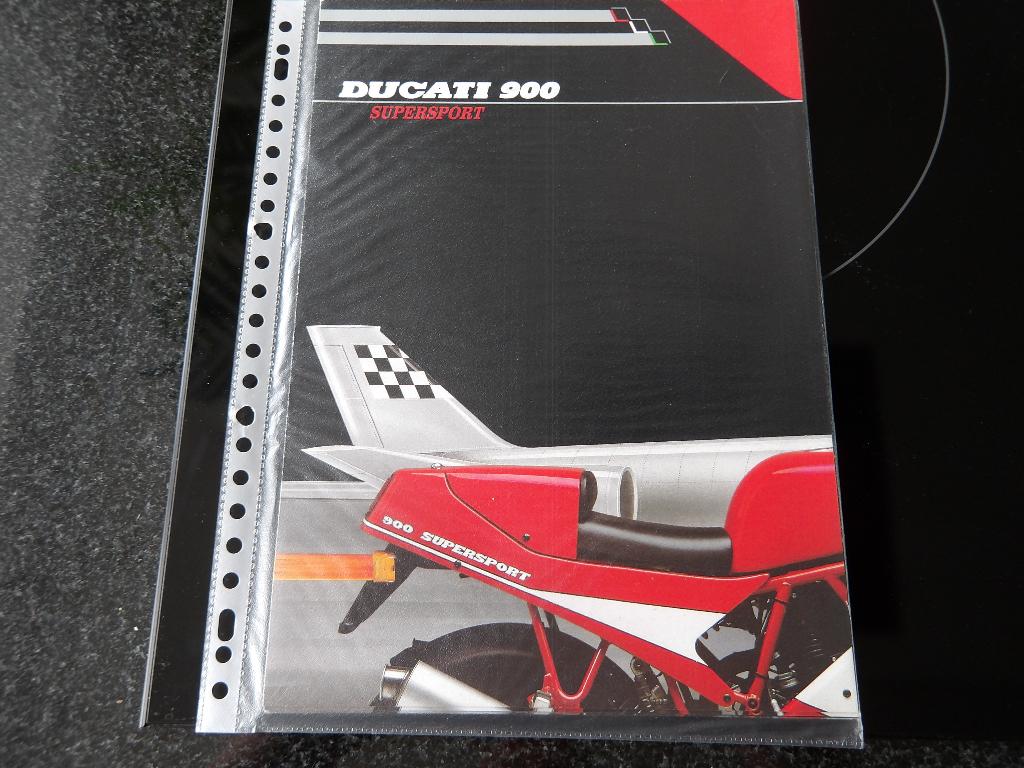 Folder Ducati 900 Supersport, Motoren, Ophalen of Verzenden, Ducati