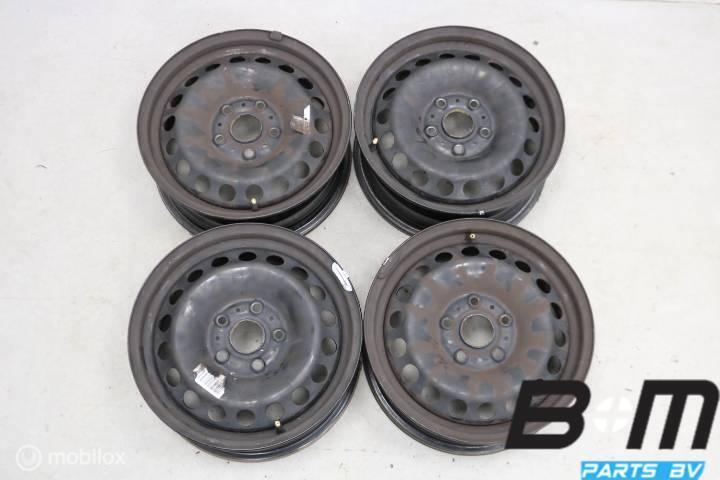 Originele 15 inch stalen velgen Golf 7 5Q0601027BA, Auto-onderdelen, Banden en Velgen, Gebruikt, Velg(en)