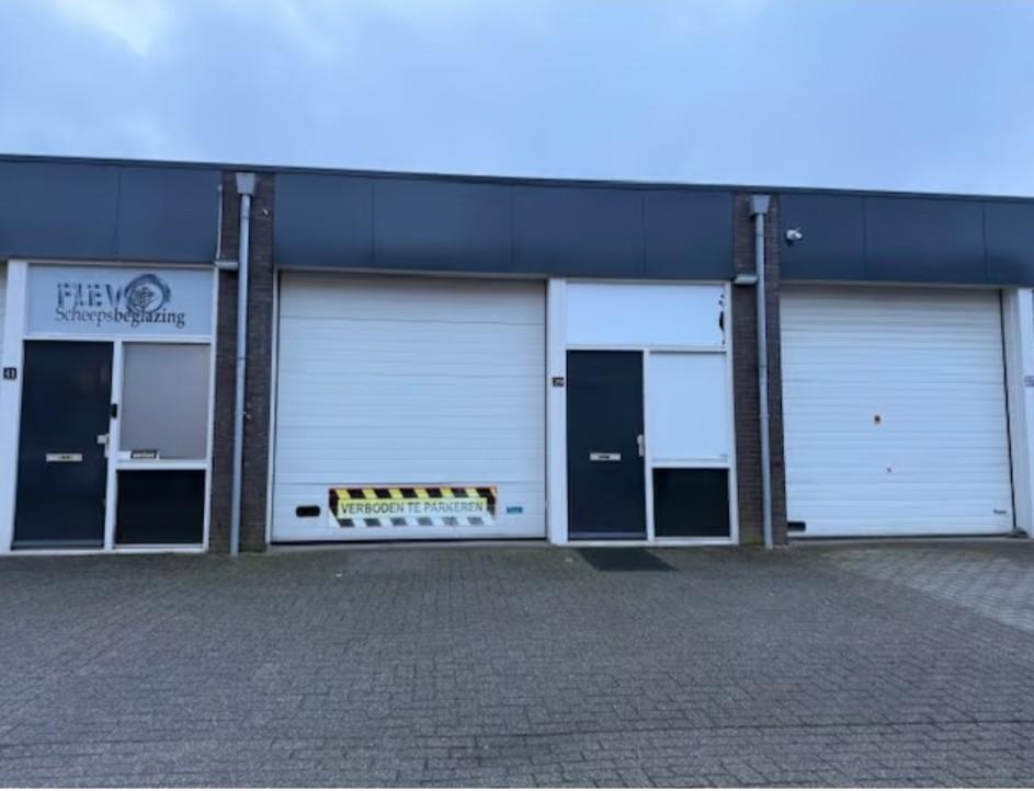 TE HUUR: Bedrijfruimte kantoorruimte opslagruimte opslag, Zakelijke goederen, Bedrijfs Onroerend goed