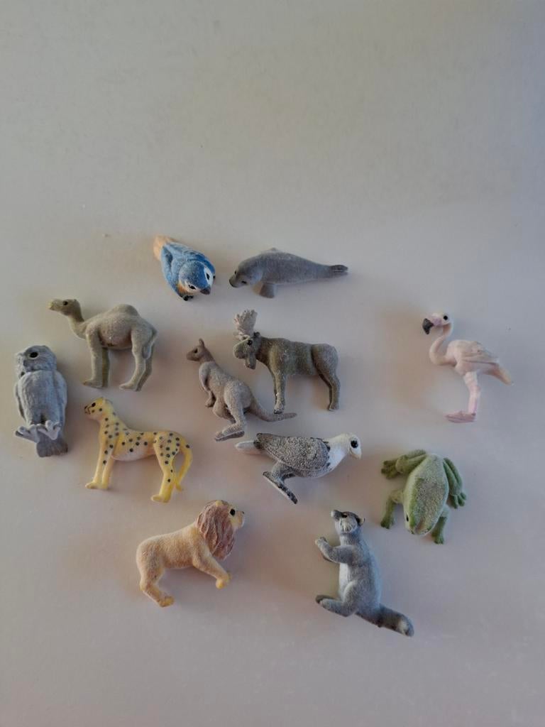 12 troetels., Ophalen of Verzenden, Gebruikt, Paard, Beeldje of Figuurtje