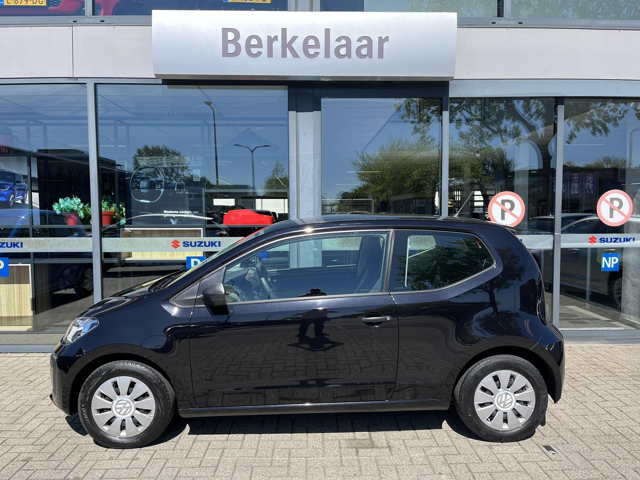 Volkswagen Up! 1.0 BMT take up! | Airco |, Voorwielaandrijving, Stof, Gebruikt, Zwart