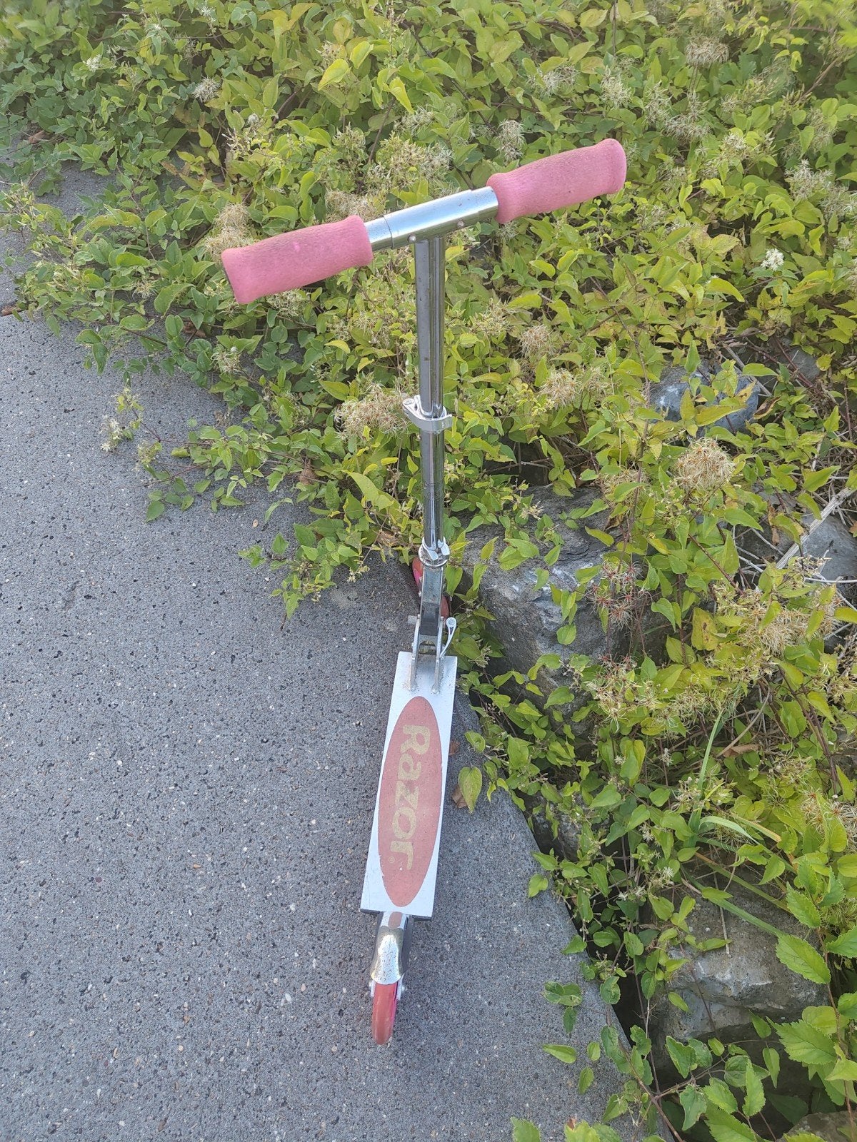 Razor step met roze wielen en handvatten, Ophalen, Gebruikt, Gewone step, Razor