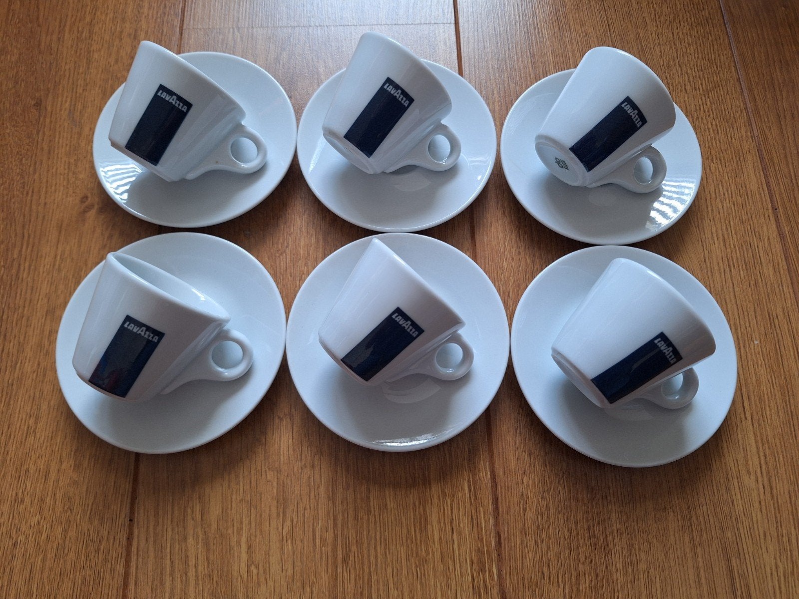 6 Lavazza Espresso kop en schotels. Als nieuw., Overige merken, Ophalen of Verzenden, Zo goed als nieuw, Kop(pen) en/of Schotel(s)