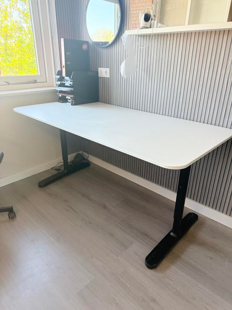 IKEA BEKANT bureau 160x60 in hoogte verstelbaar, Ophalen, Zit-sta bureau, 160 cm, Gebruikt