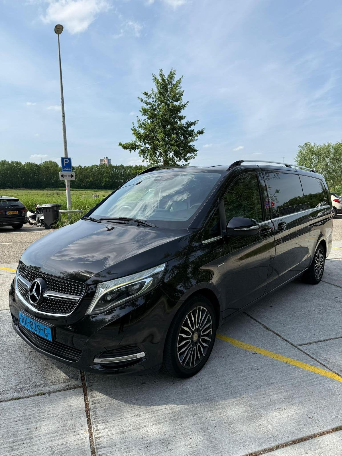 Mercedes-Benz V-Klasse 2.2 CDI 190pk V250 Extra Lang AUT2016, Automaat, Achterwielaandrijving, 2000 kg, Zwart