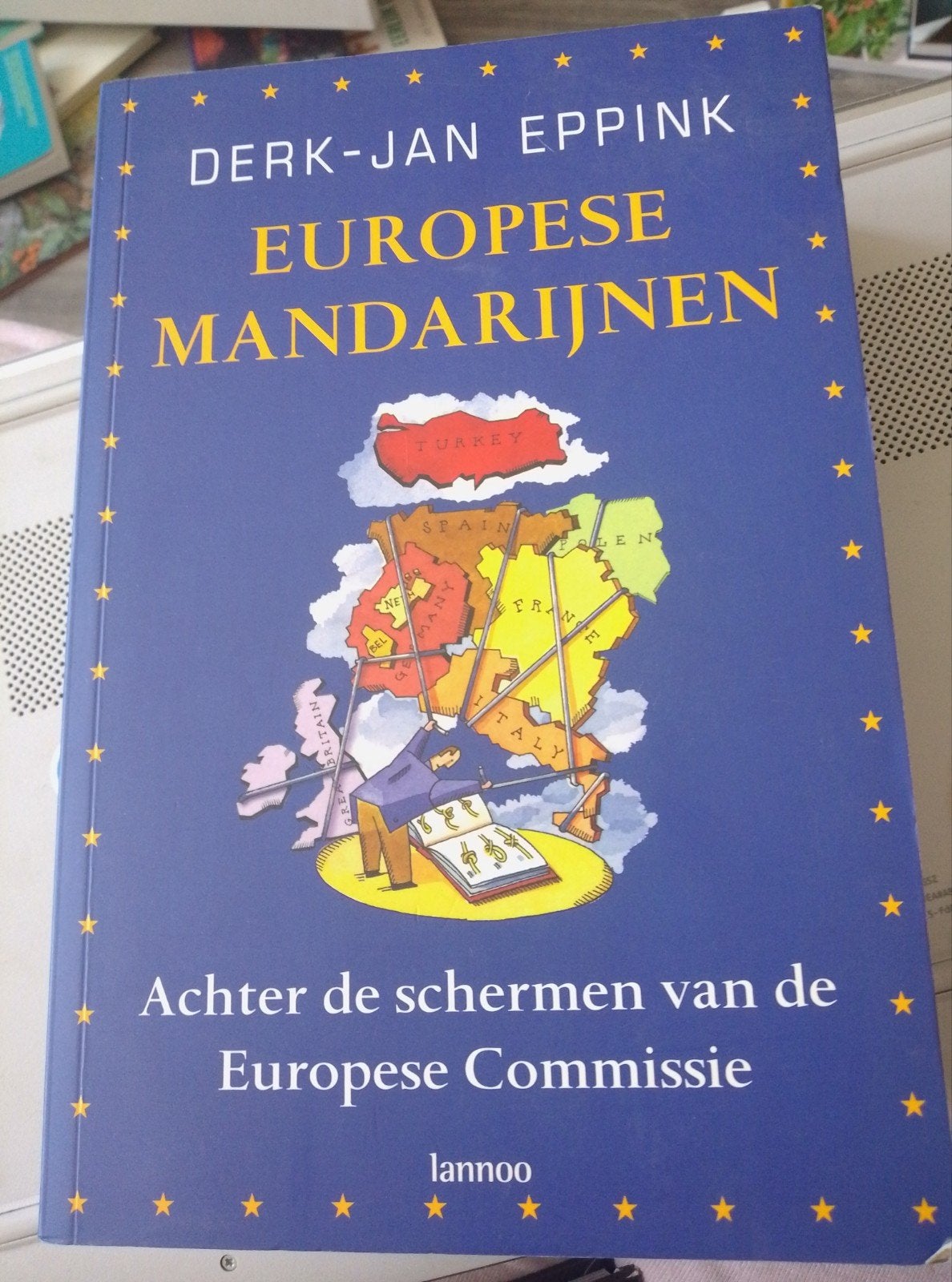 Europese Mandarijnen - Achter de schermen van de EC, Ophalen of Verzenden, Zo goed als nieuw, Derk-Jan Eppink, Nederland