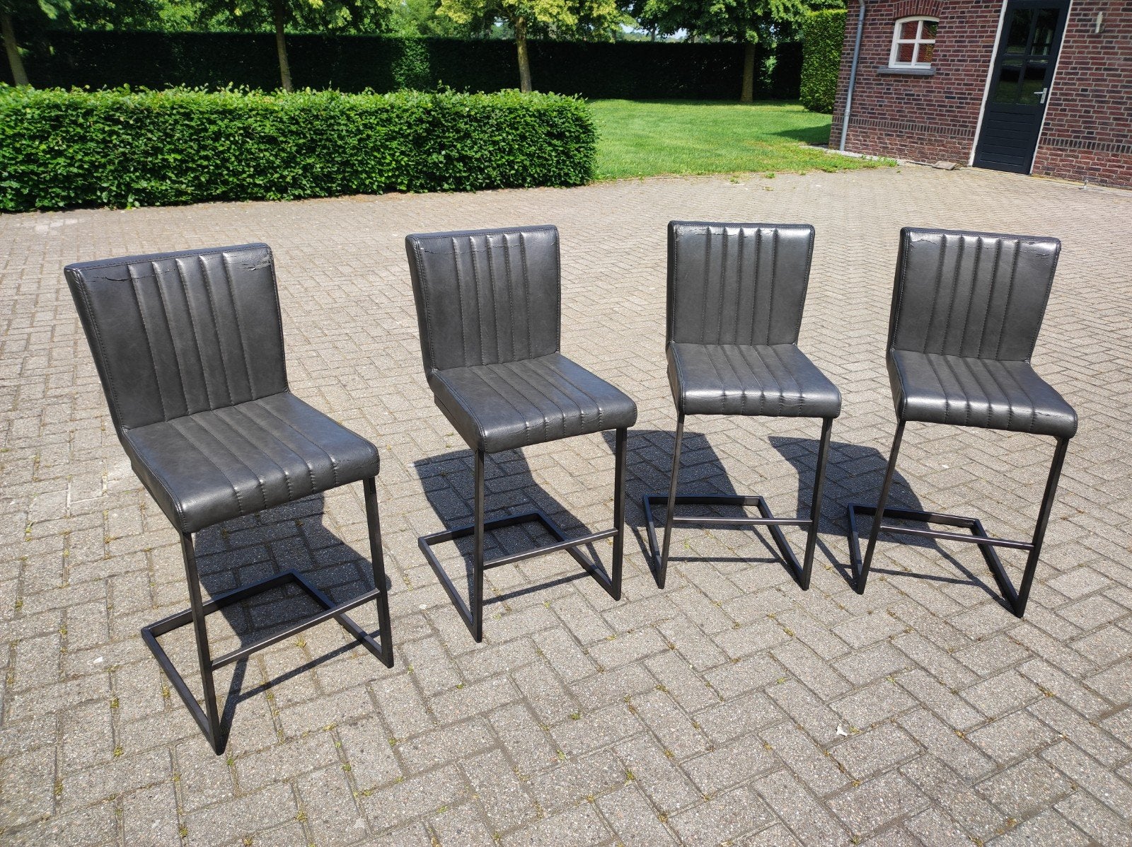 Barkrukken, antraciet, zithoogte 62cm, gratis, Huis en Inrichting, Barkrukken, 4 krukken, Ophalen, Gebruikt, 60 tot 90 cm