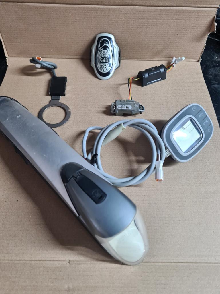 Gazelle Innergy onderdelen: display, sensor, koplamp, Fietsen en Brommers, Fietsonderdelen, Elektrische fiets, Gebruikt, Verzenden