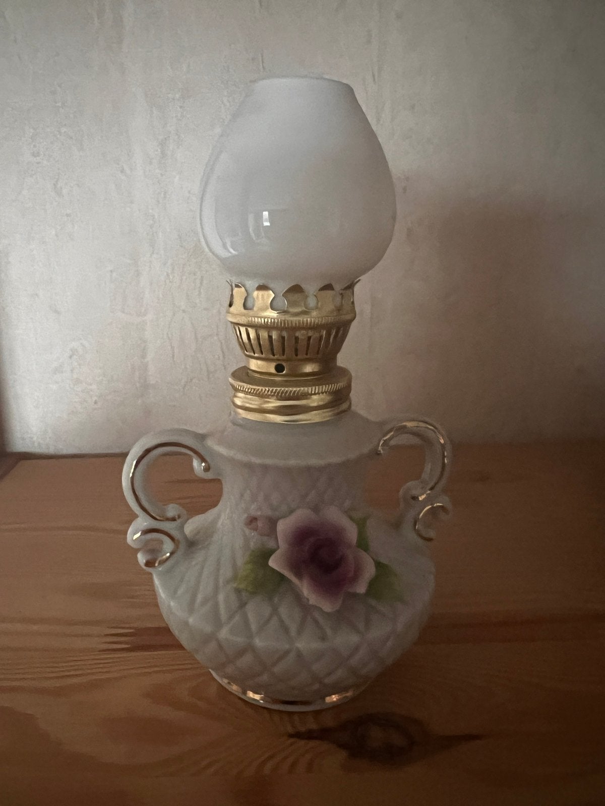 Porseleinen olielampje, Roze, Ophalen, Zo goed als nieuw, Olielamp