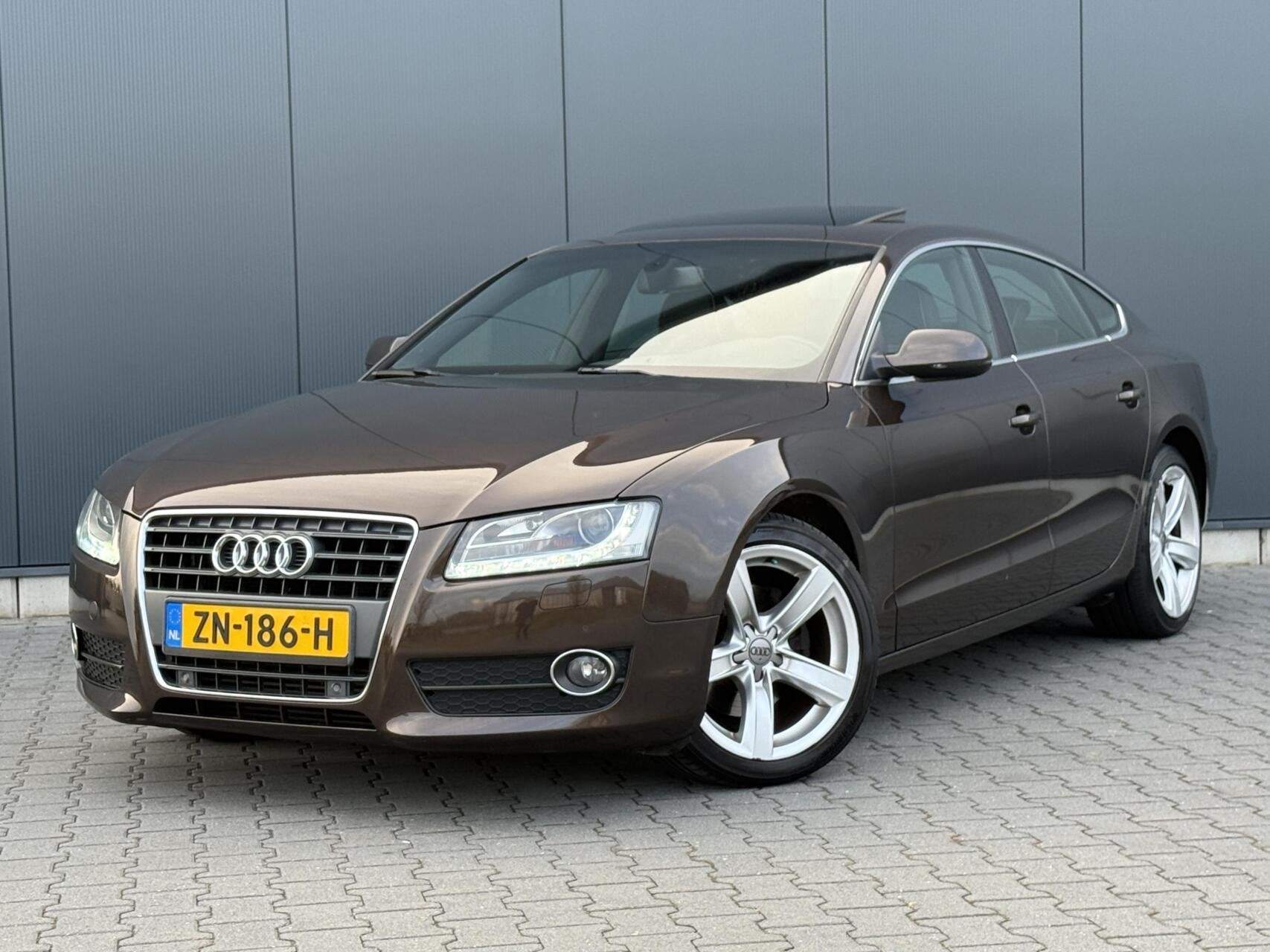 Audi A5 Sportback 1.8 TFSI Audi Exclusive - Schuifdak - Xeno, Gebruikt, 4 cilinders, Bruin, Bedrijf