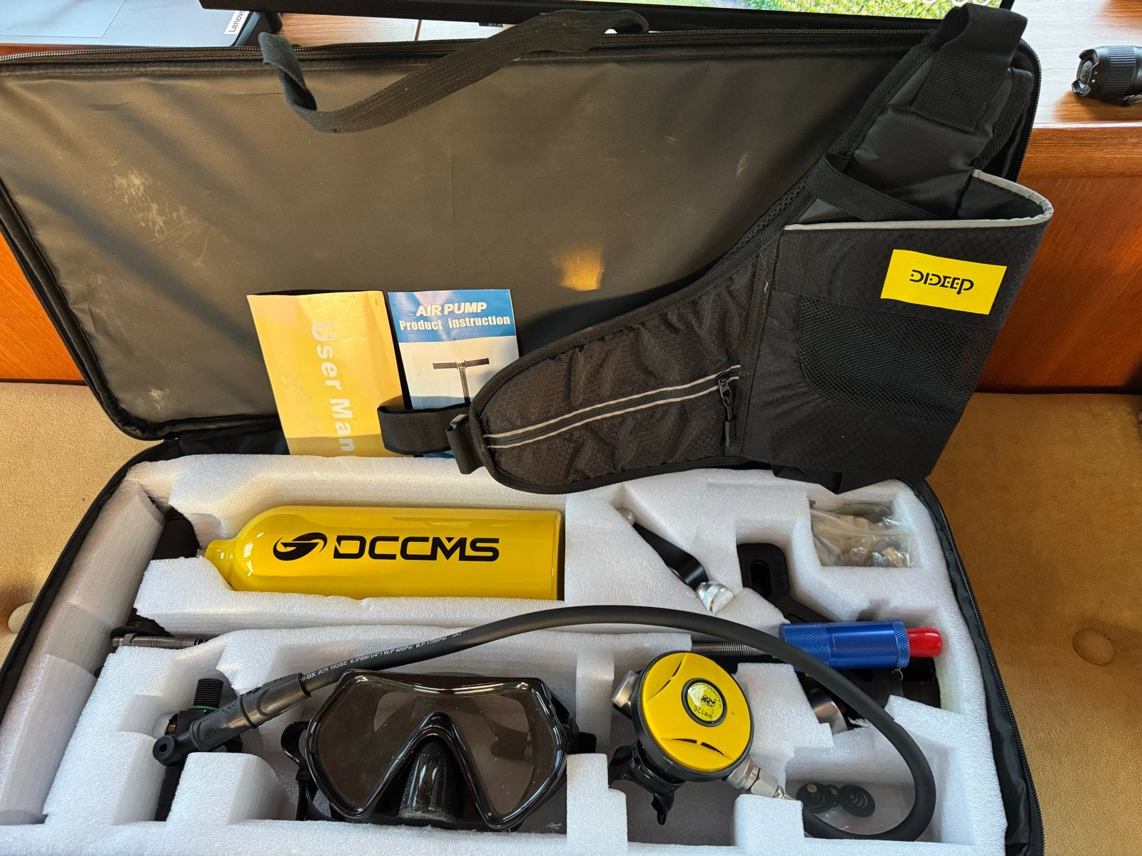 DCCMS Duikset - Compleet met masker en regulator, Ophalen of Verzenden, Nieuw, Overige typen