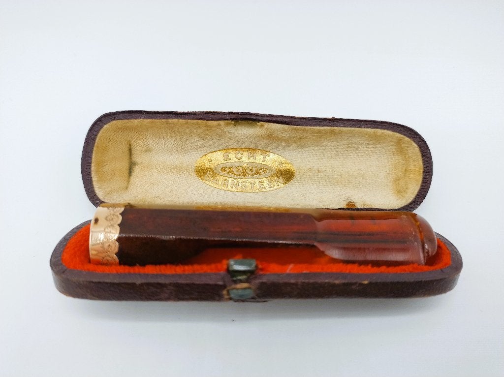 Barnstenen sigarenhouder met gouden ring in cassette, Antiek en Kunst, Antiek | Goud en Zilver, Verzenden, Goud