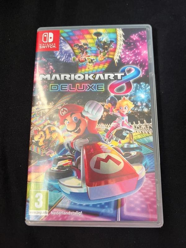 Mario Kart 8 Deluxe - Switch, Racen en Vliegen, Ophalen of Verzenden, Zo goed als nieuw, 3 spelers of meer