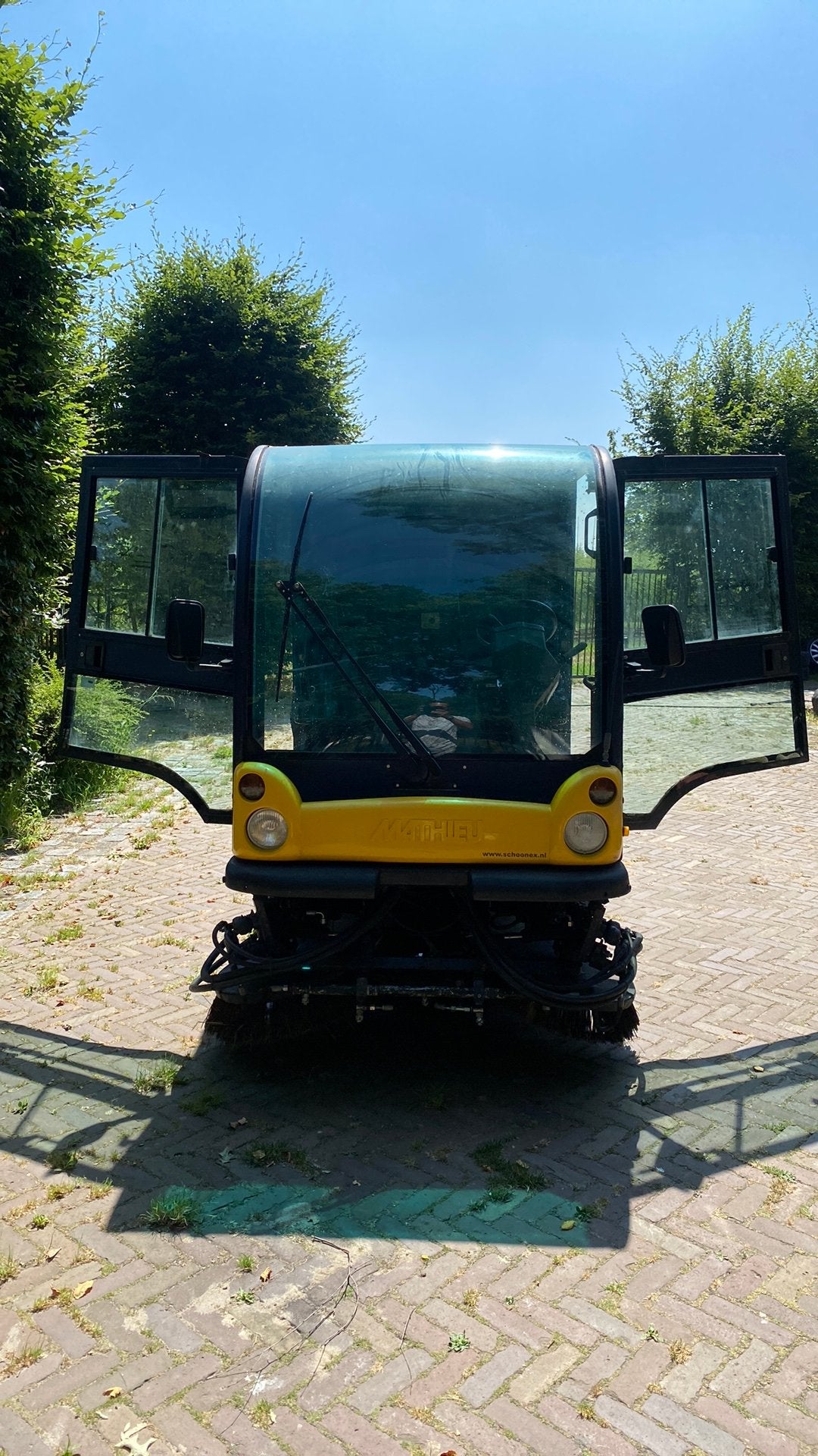 Kleine veegwagen veegmachine mathieu, Tuin en Terras, Veegmachines, Ophalen of Verzenden