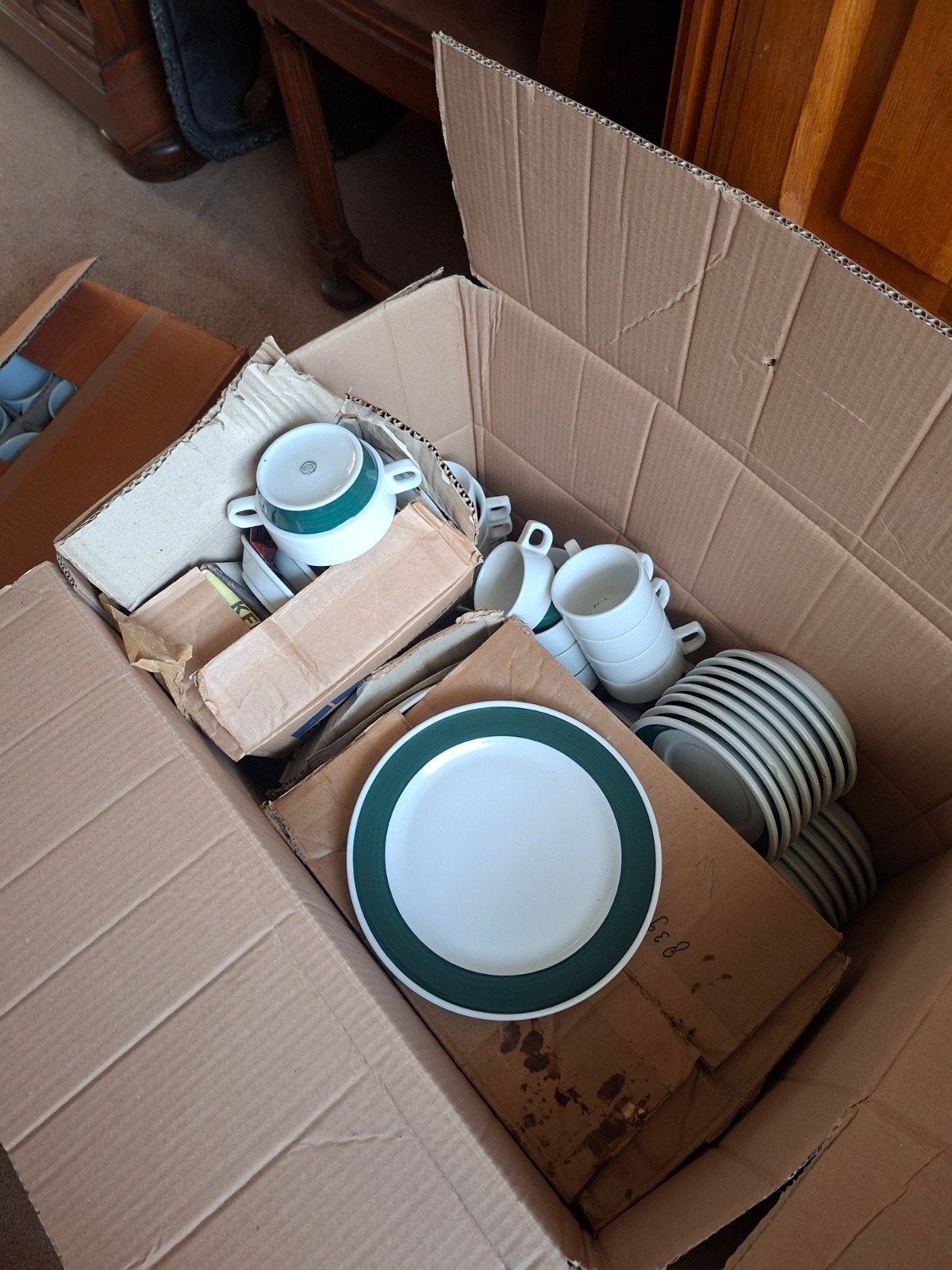 Uitgebreid Servies: Borden, Kommen, Kopjes - Groen/Wit, Gebruikt, Keramiek, Ophalen of Verzenden, Overige stijlen