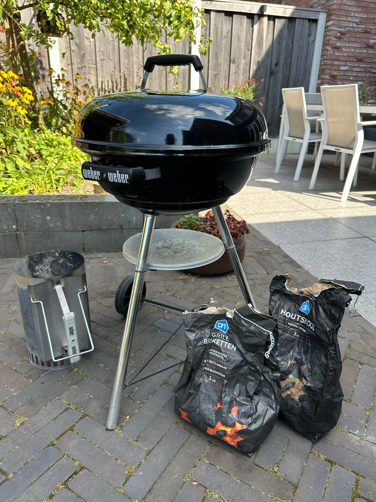 Weber Compact Kettle BBQ met brikettenstarter en kolen, Ophalen, Gebruikt