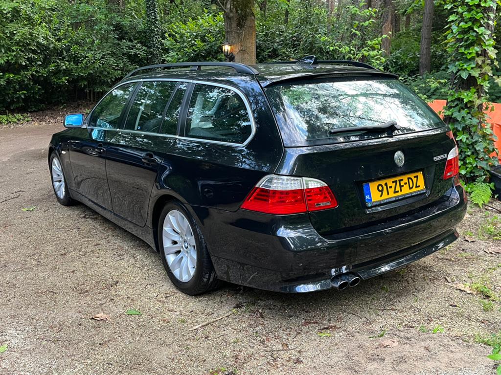 BMW 5-Serie 3.0 I 525 Touring AUT 2008 Zwart Loop of sloop, Auto's, BMW, Achterwielaandrijving, 2000 kg, Stationwagon, Stoelverwarming