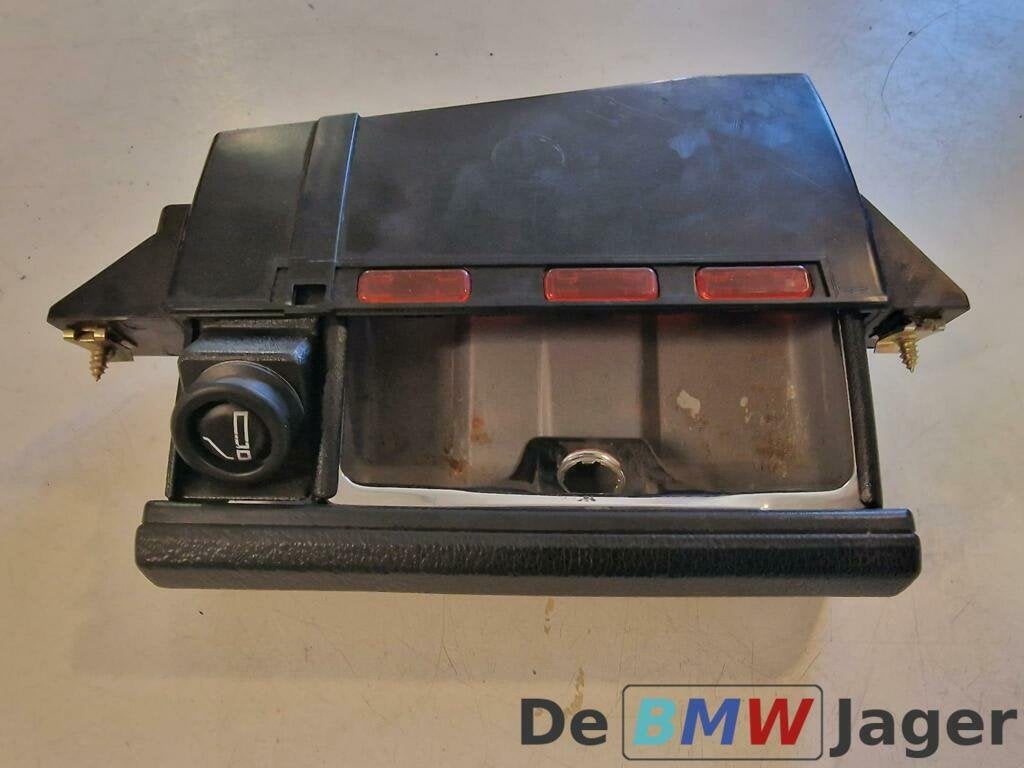 Asbak zwart BMW 7/serie E32 5-serie E34 51161908910, Gebruikt, Ophalen of Verzenden, BMW