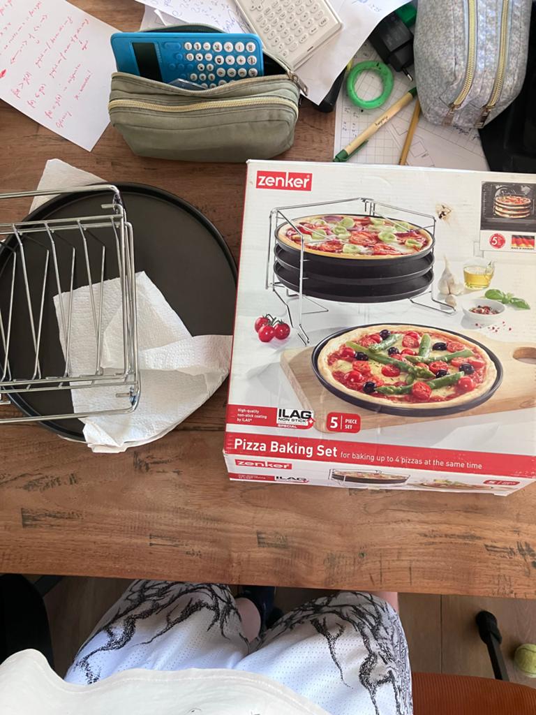 Zenker Pizza Bakset - 4 Pizza's tegelijk bakken, Ophalen, Zo goed als nieuw