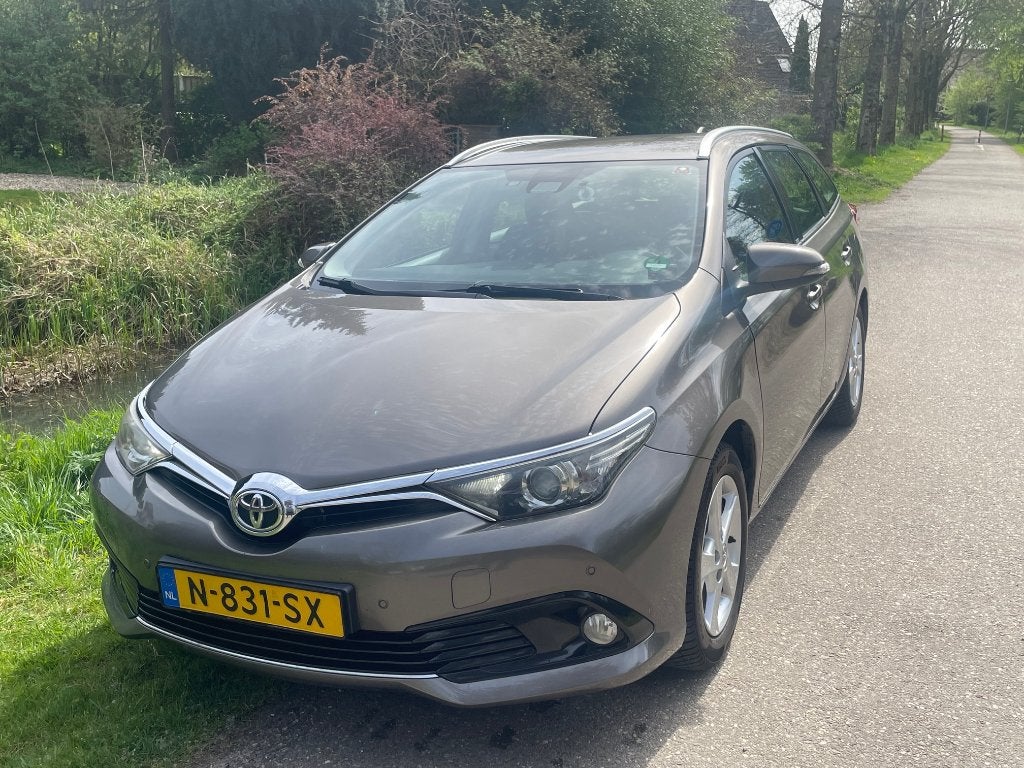 Toyota Auris Touring Sports 1.2T  Cam Carplay Park-V+A Trekh, Voorwielaandrijving, Euro 6, 4 cilinders, 116 pk