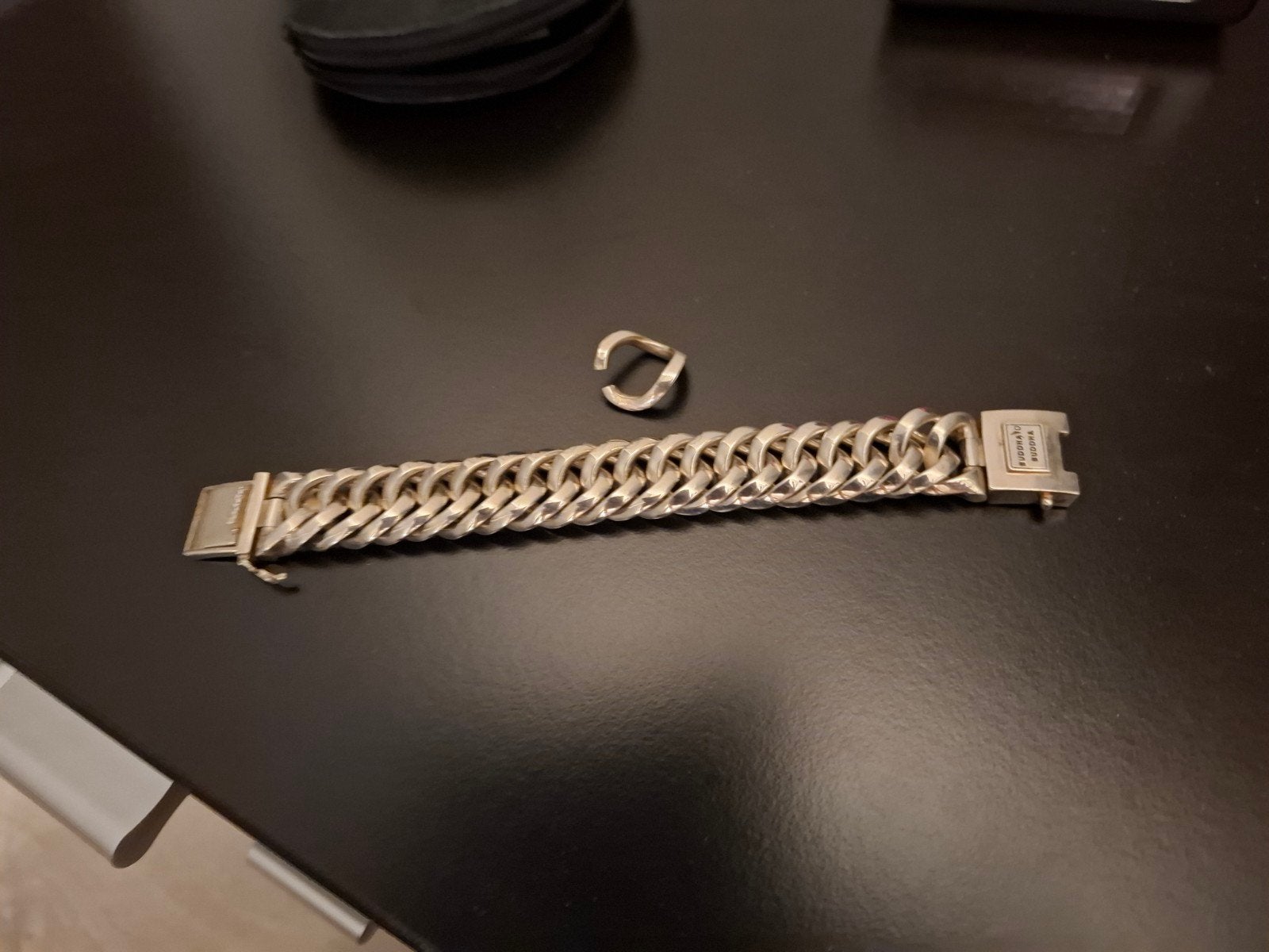 Budha to Budha, Ophalen, Zo goed als nieuw, Zilver, Zilver