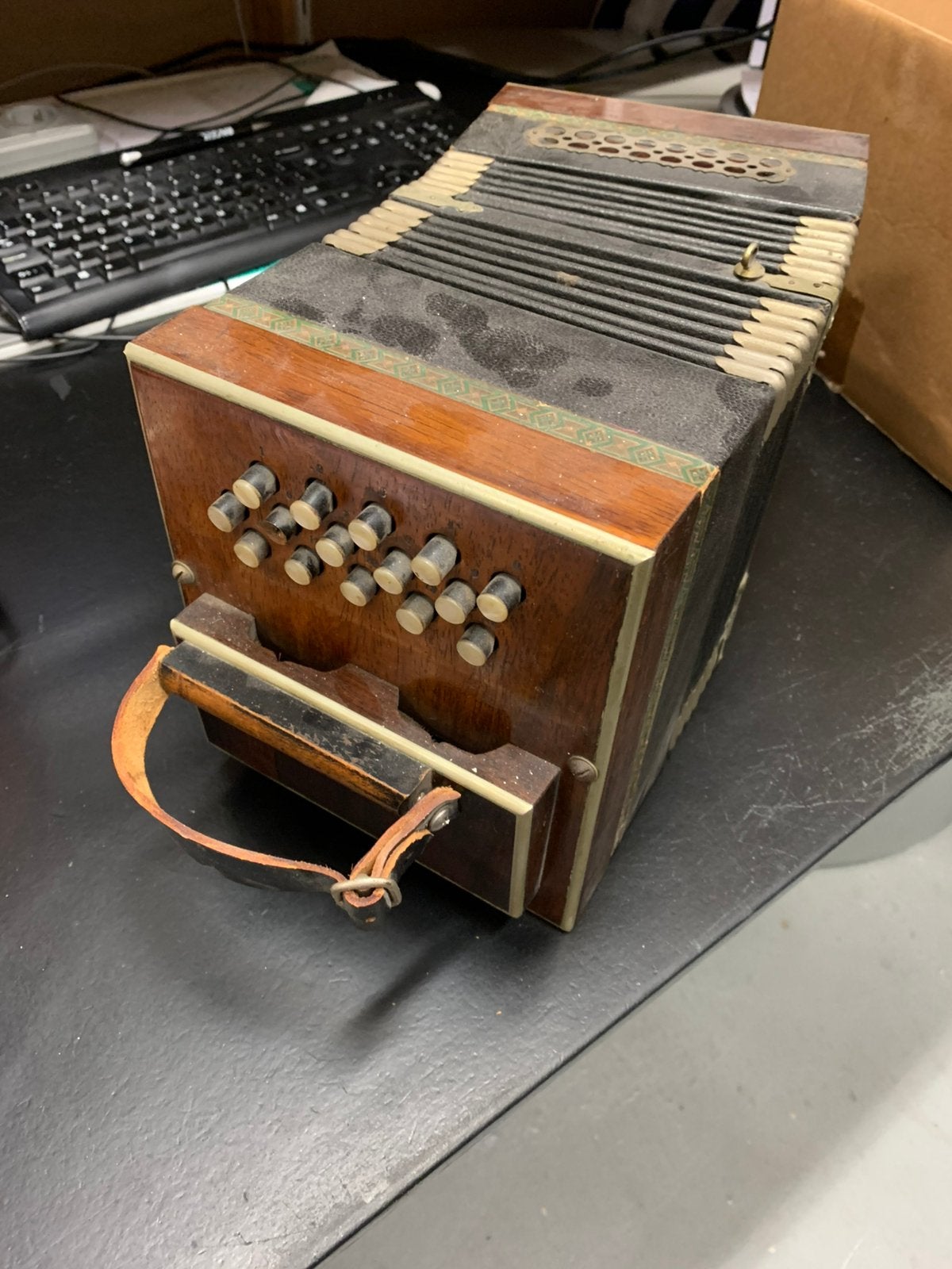 Vintage Accordeon - Klassiek Muziekinstrument, Muziek en Instrumenten, Accordeons, Gebruikt, Met riemen, Overige formaten, Toetsaccordeon
