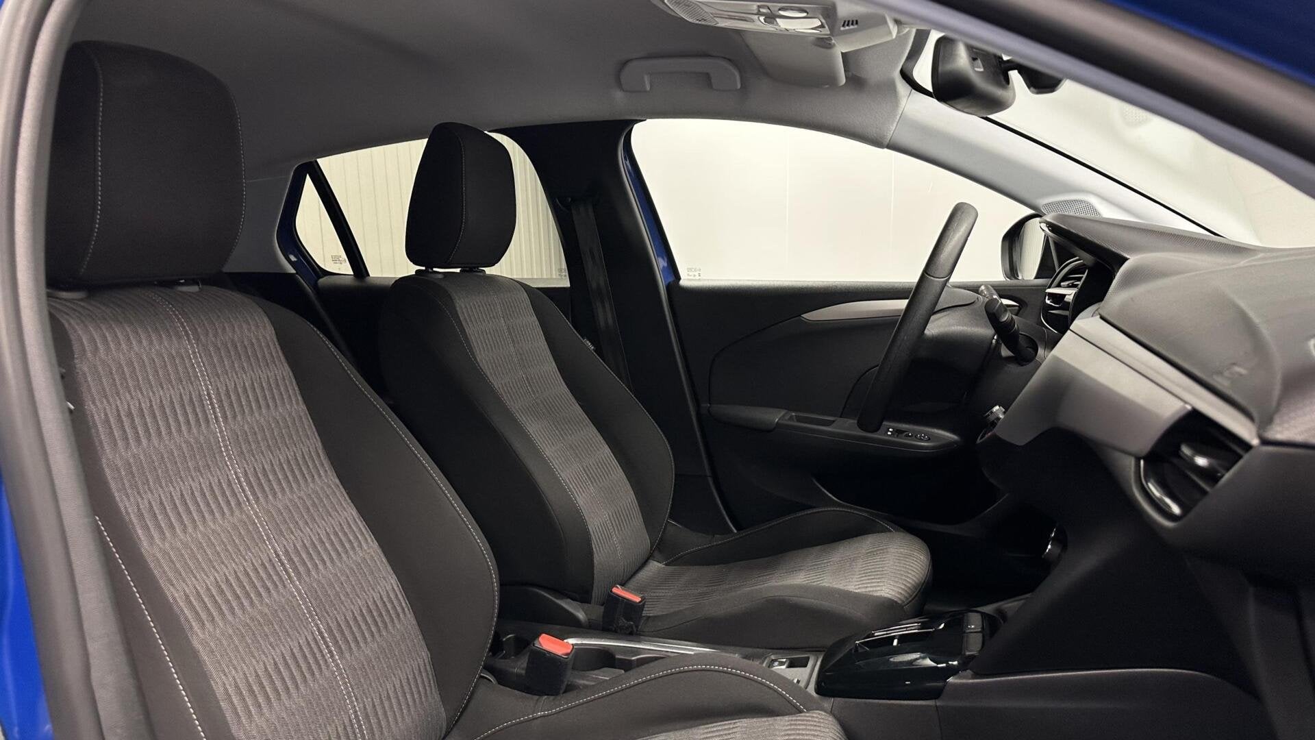 Opel Corsa-e Level 2 50 kWh 3 FASE 96% SOH CARPLAY NAVIGATIE, Gebruikt, Zwart, Met garantie (alle), Blauw