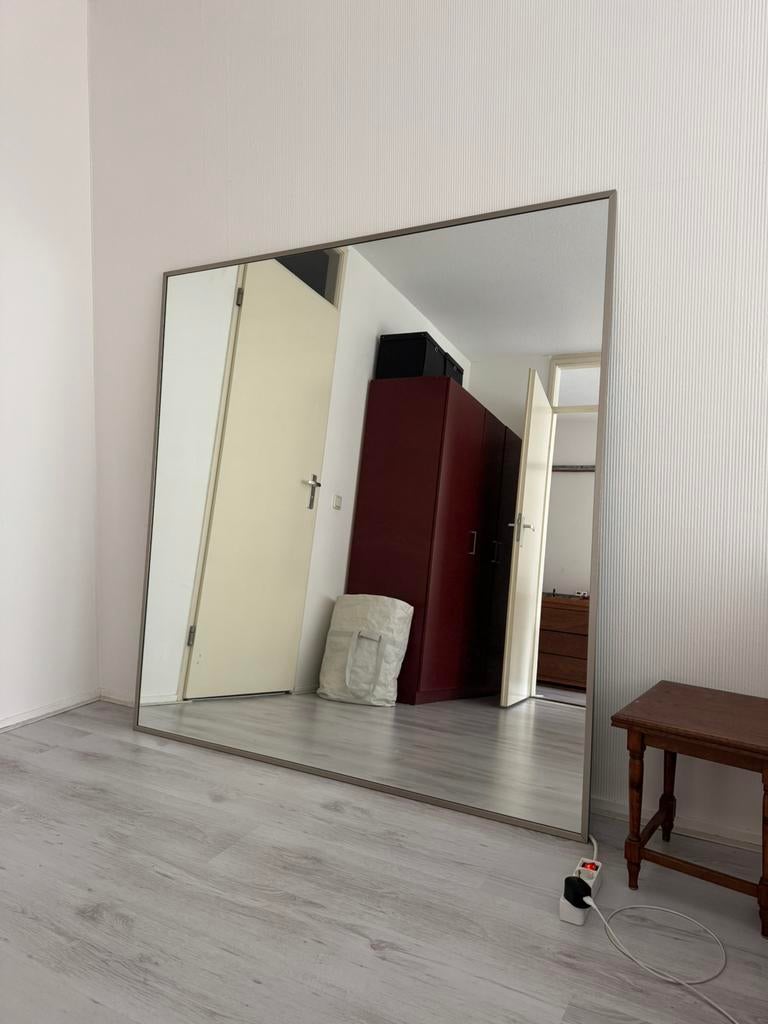 Big mirror with aluminium frame, Ophalen, 100 tot 150 cm, 125 cm of meer, Zo goed als nieuw