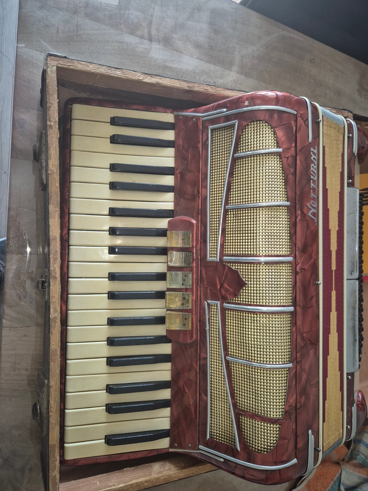 Notturni Accordeon - Vintage Toetsaccordeon met Koffer, Gebruikt, Overige formaten, Met koffer, Toetsaccordeon
