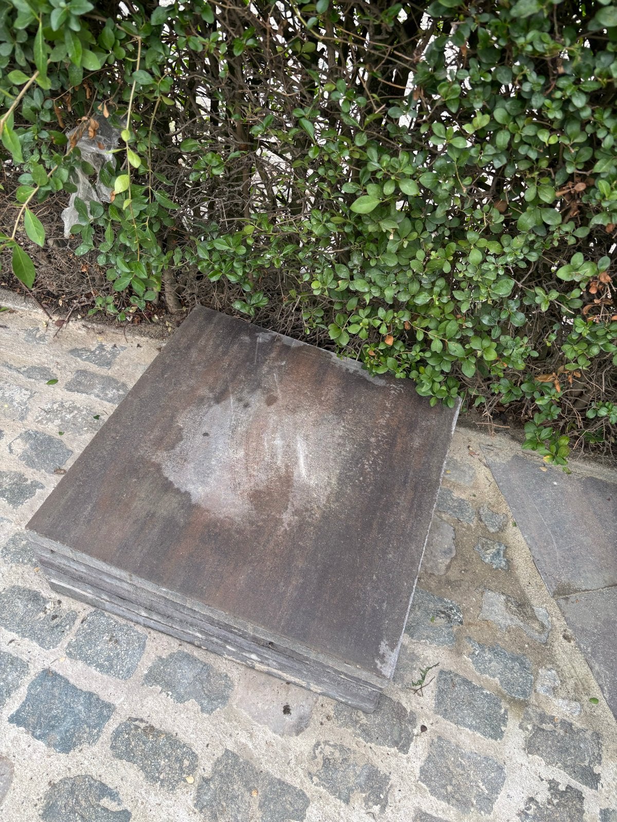 Grijze terras tegel 60x60 met rode gloed - 5 heel, 7 gezaagd, Ophalen, Zo goed als nieuw, Minder dan 5 m², Vloertegels
