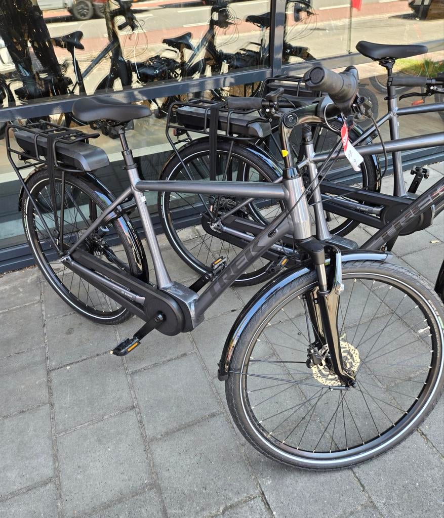 Elektrische fiets - TREK -, Fietsen en Brommers, Elektrische fietsen, Zo goed als nieuw, 50 km per accu of meer, 55 tot 59 cm