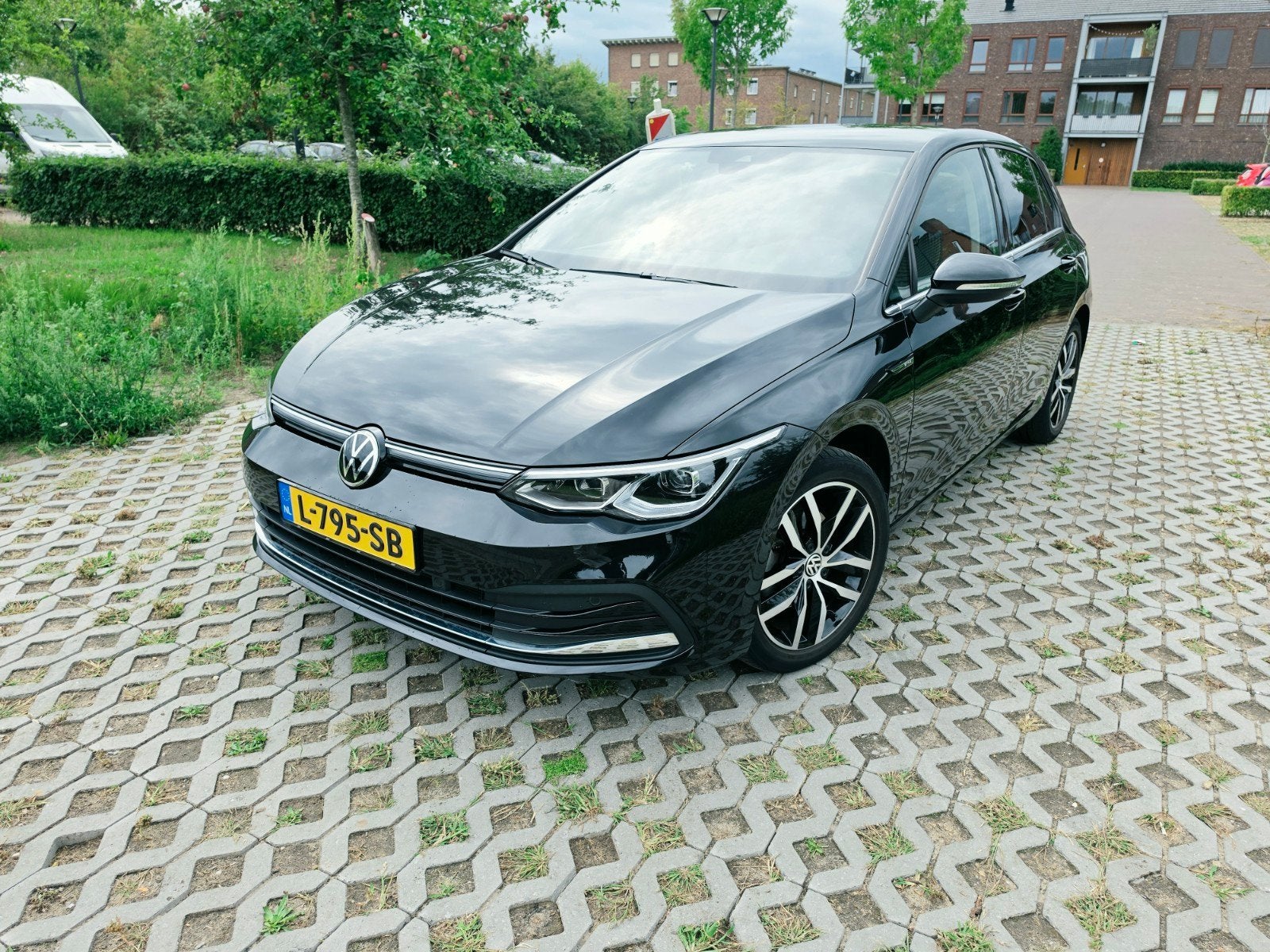 Volkswagen Golf 1.5 Etsi 150pk 7-DSG 2020 Zwart, 1498 cc, 4 cilinders, Alcantara, Zwart