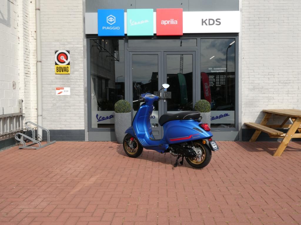 Vespa Sprint Sport Special 45km (brom) Iget E5 KORTING!, Fietsen en Brommers, Scooters | Vespa, Ophalen, Piaggio & C. SpA, Overige modellen
