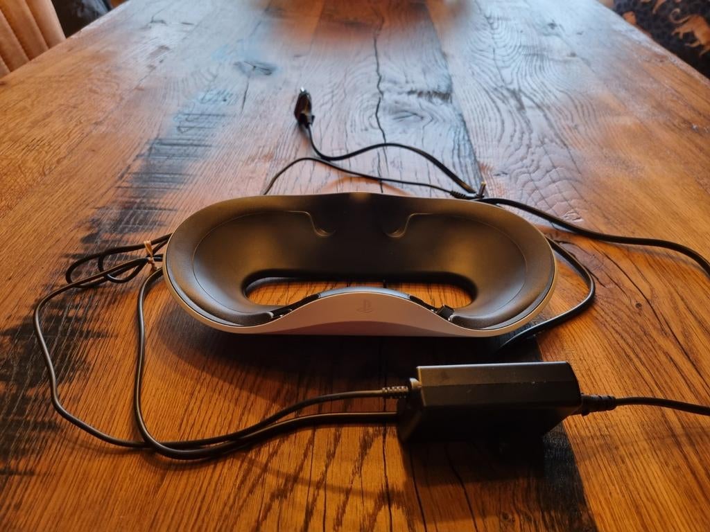 PlayStation VR2 Sense Controller Oplaadstation, Spelcomputers en Games, Virtual Reality, Ophalen