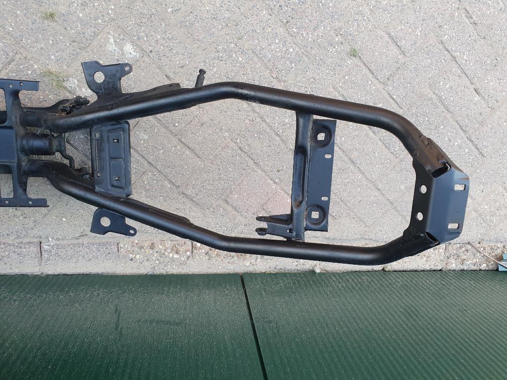 Frame Aprilia SR voorvork subframe losse delen kenteken SR50, Fietsen en Brommers, Aprilia, Frame, Aprilia, Ophalen of Verzenden