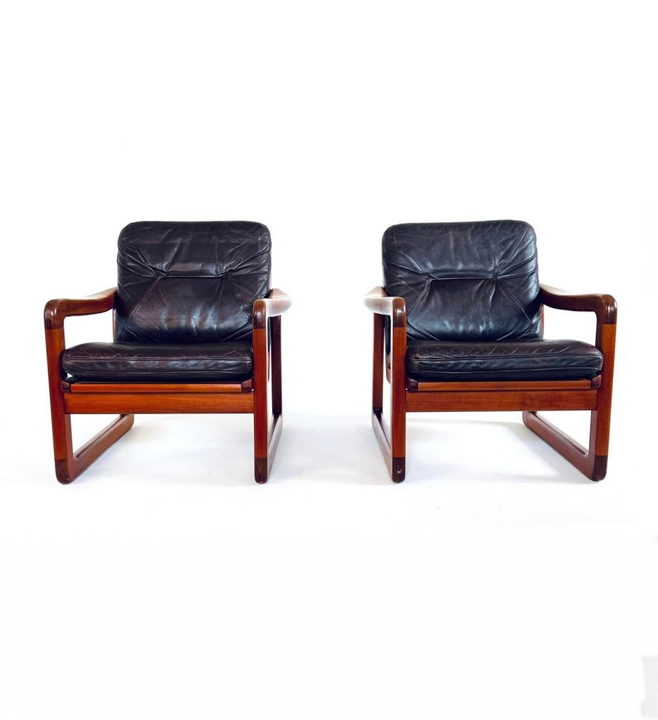 Set van 2 vintage fauteuils, EMC Furniture ‘70, Twee, Hout, Ophalen of Verzenden, Zo goed als nieuw