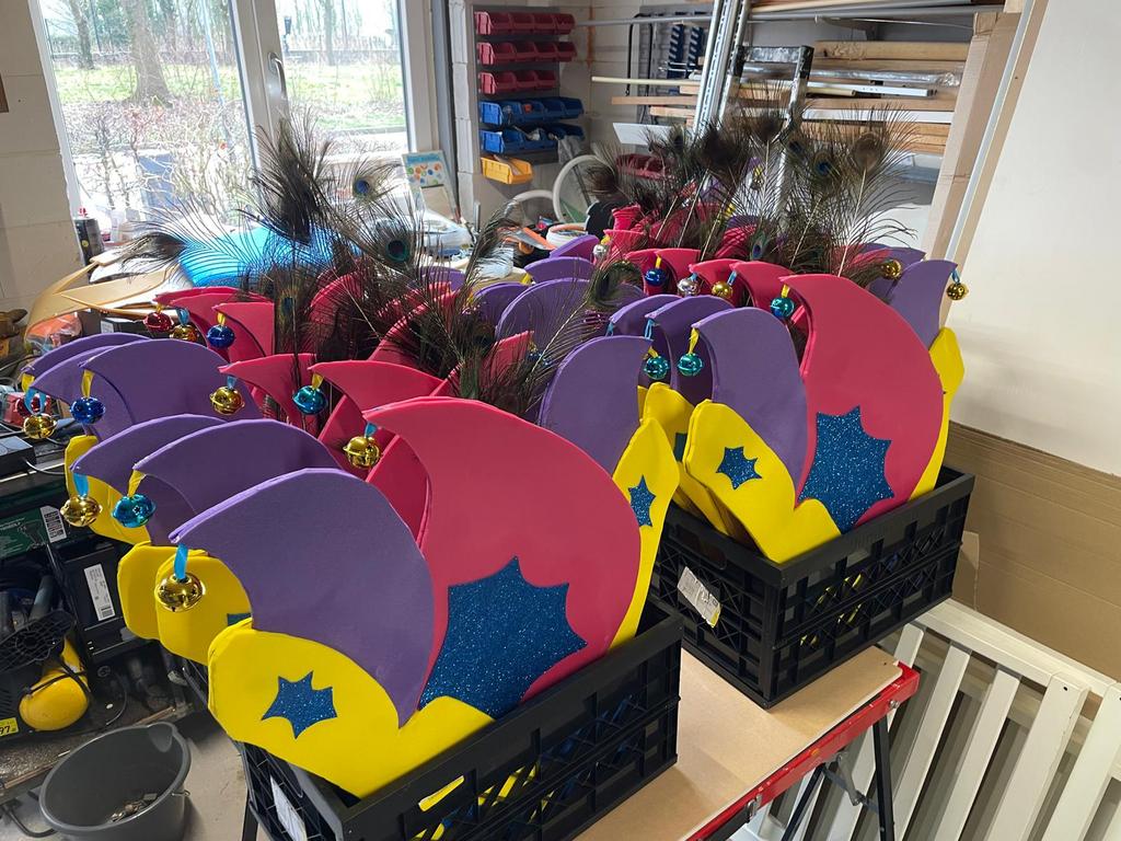 Foam hoeden, carnaval steek, Ophalen of Verzenden, Overige maten, Carnaval, Accessoires