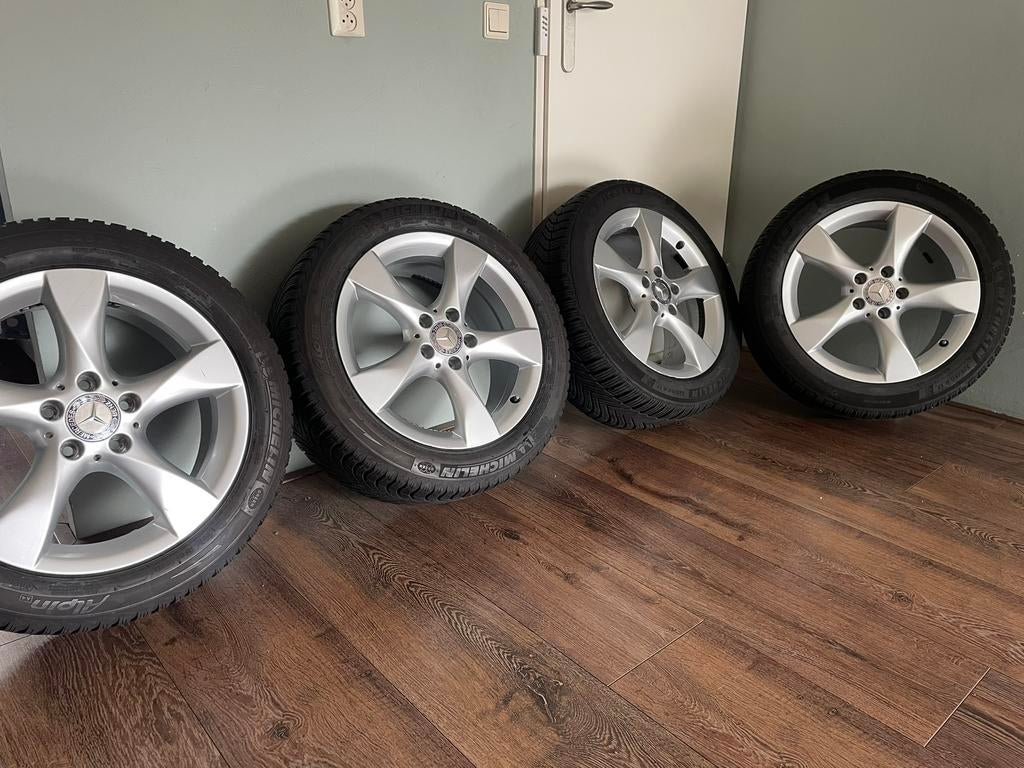 Mercedes Velgen Origineel met Michelin Winterbanden, Auto-onderdelen, Banden en Velgen, Ophalen, Banden en Velgen, 17 inch, Winterbanden