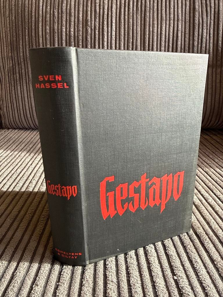 Gestapo - Sven Hassel - Oorlogsroman, Boeken, Oorlog en Militair, Zo goed als nieuw, Ophalen of Verzenden