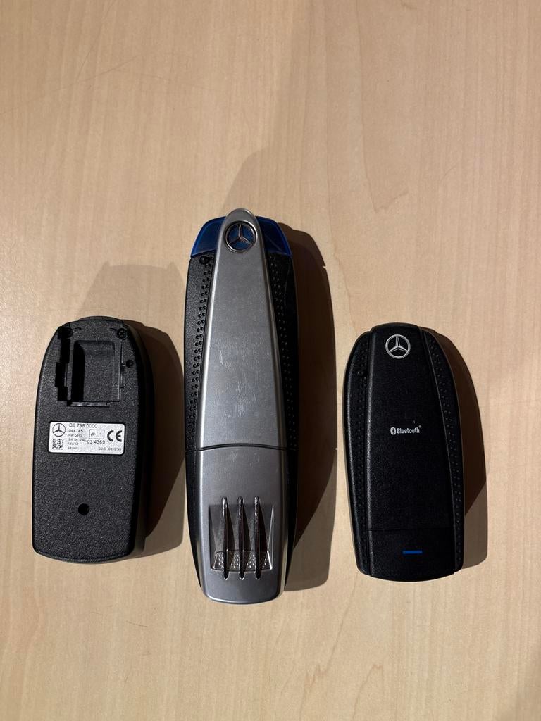 Mercedes Bluetooth Cradle / Houder, Auto diversen, Carkits, Zo goed als nieuw, Ophalen of Verzenden
