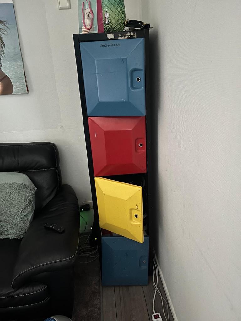 Lockerkast, Ophalen, Gebruikt