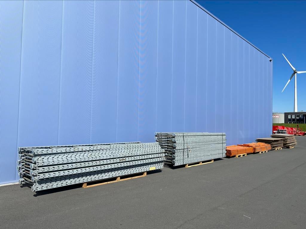 Palletstelling Overtoom 20 staanders en 70 liggers