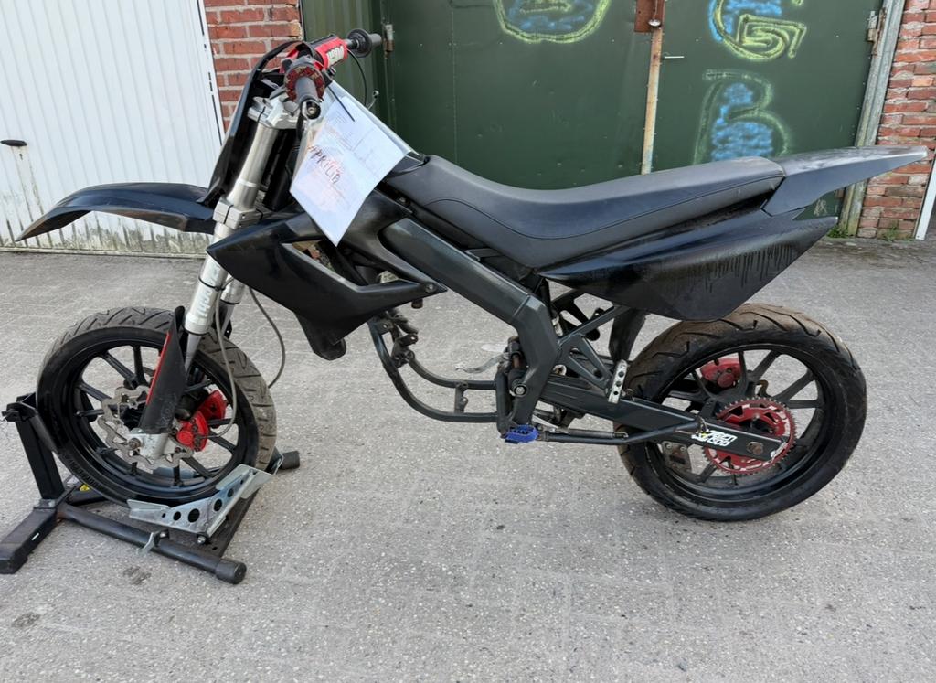 8x Derbi in onderdelen alleen onderdelen los te koop, Fietsen en Brommers, Frame, Derbi, DERBI, Derbi