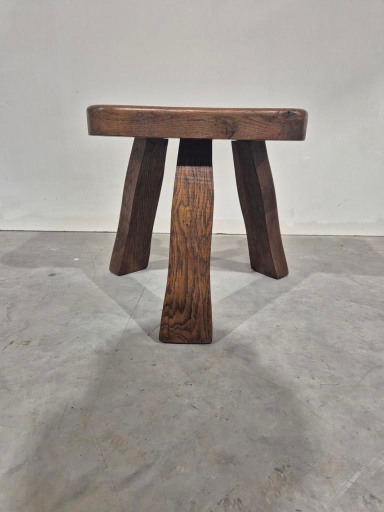 Brutalist eikenhouten vintage krukje design, Huis en Inrichting, Krukjes, Gebruikt, Onbekend, Ophalen of Verzenden, Onbekend