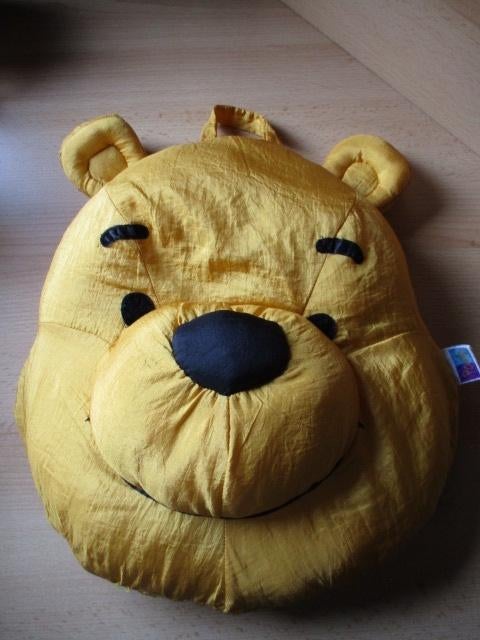 Disney Winnie de Poeh pluche ophangkussen  37cm  parachutest, Ophalen of Verzenden, Overige figuren, Gebruikt, Beeldje of Figuurtje