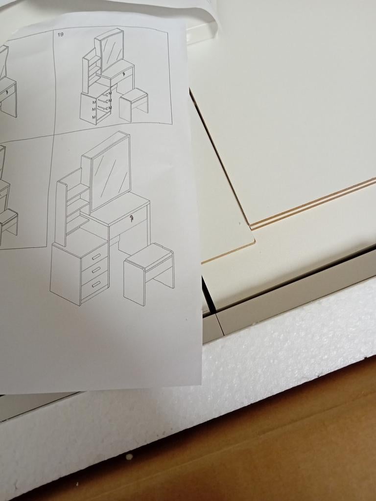 Nieuwe kaptafel te koop - nooit gebruikt, Huis en Inrichting, Tafels | Kaptafels, Ophalen, Nieuw, 50 tot 100 cm, Minder dan 100 cm