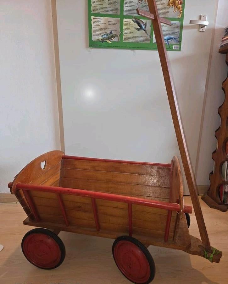 Houten antieke bolderkar, Ophalen