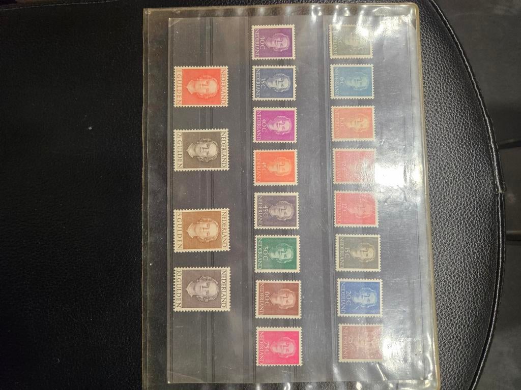 Koningin Juliana en face met certificaat postfris, Postzegels en Munten, Postzegels | Nederland, Ophalen of Verzenden, Na 1940