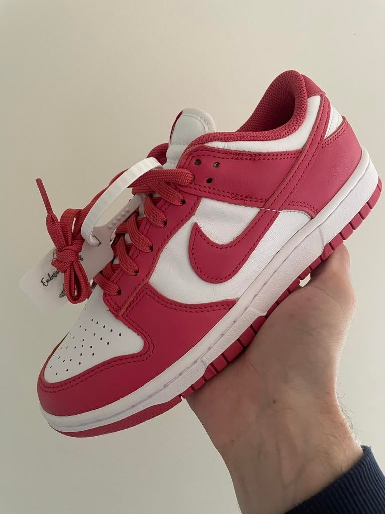Nike Dunk Low ‘Archeo Pink’ 38 / 38.5, Overige kleuren, Nike, Nieuw, Ophalen of Verzenden